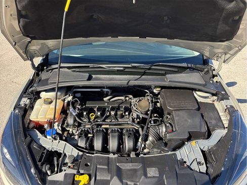 Used 2015 Ford Focus SE image 35