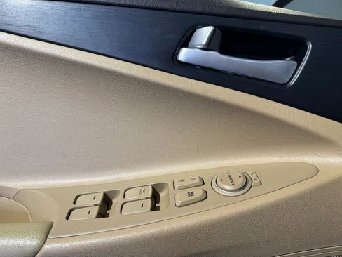 Used 2013 Hyundai Sonata GLS image 8