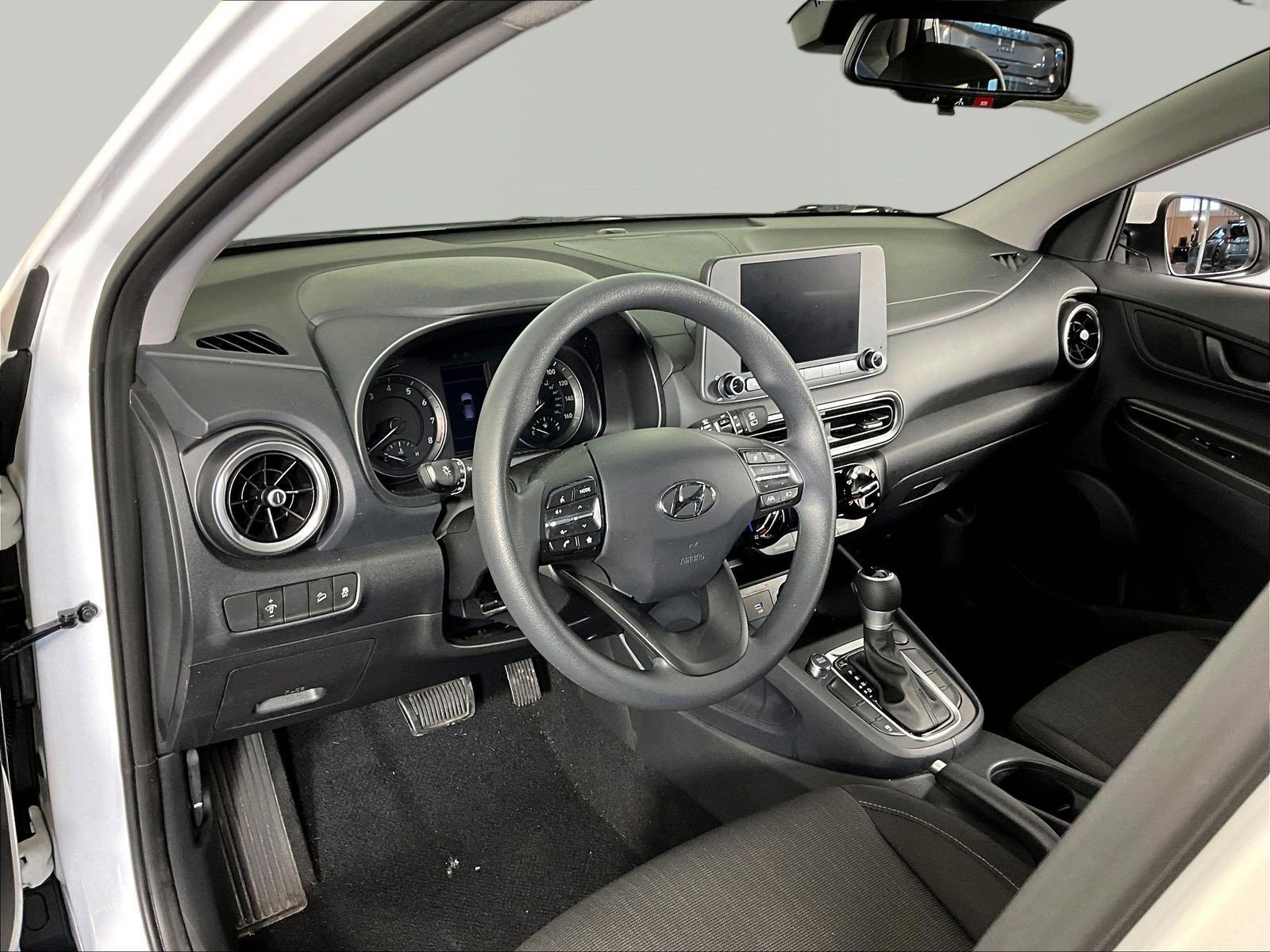 Used 2023 Hyundai Kona SEL FWD image 15