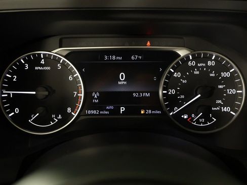 Used 2024 Nissan Pathfinder S AWD/4WD image 39