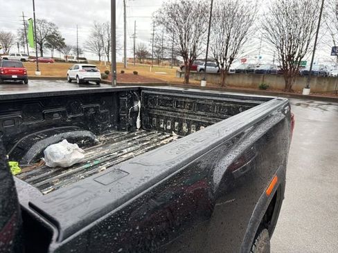 Used 2022 GMC Sierra 2500 Pro w/ Convenience Package image 14