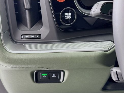 New 2025 Porsche Cayenne Coupe image 14