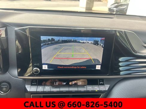 Used 2025 Toyota Camry SE FWD image 20