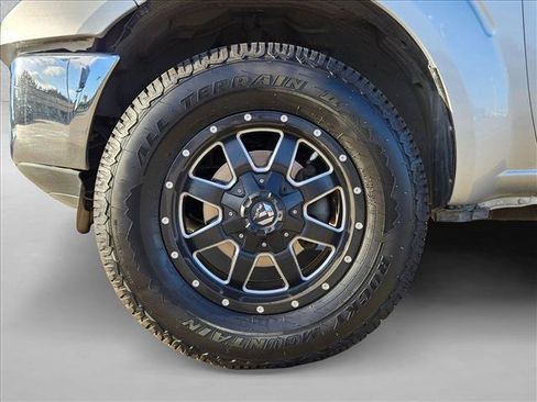 Used 2011 Nissan Frontier SV w/ SV Premium Utility Pkg RWD image 21