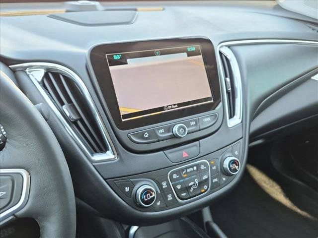 Used 2017 Chevrolet Malibu Premier w/ Premier Sun and Wheel Package FWD image 15
