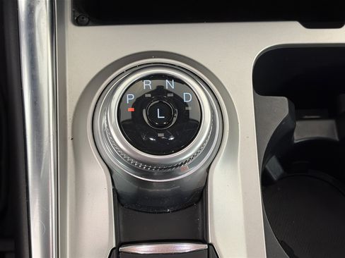 Used 2021 Ford Explorer XLT w/ Equipment Group 202A image 27