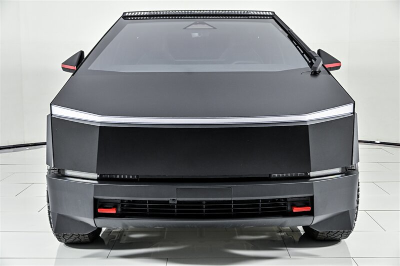 Used 2024 Tesla Cybertruck Cyberbeast AWD/4WD image 4