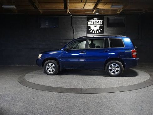 Used 2006 Toyota Highlander 4WD V6 w/ 3rd Row image 2