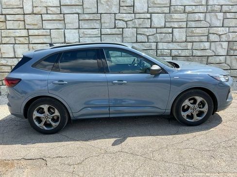 Used 2023 Ford Escape ST-Line w/ Tech Pack #1 FWD image 6
