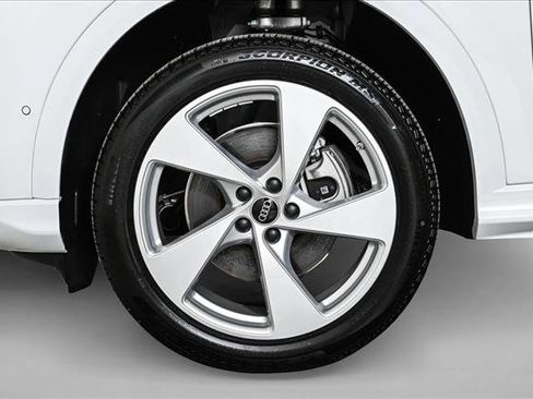 New 2025 Audi Q5 Premium Plus image 25