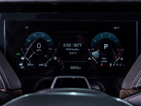 Used 2025 GMC Yukon Denali Ultimate AWD/4WD image 25