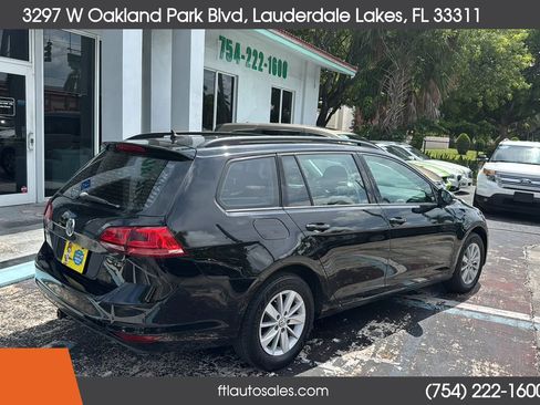 Used 2016 Volkswagen Golf S FWD image 11