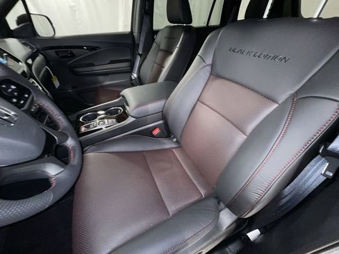Used 2024 Honda Passport Black Edition image 15