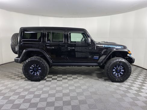 Used 2021 Jeep Wrangler Unlimited Rubicon 4xe w/ Steel Bumper Group image 8