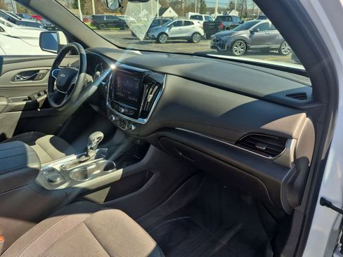 Certified 2023 Chevrolet Traverse LT image 30