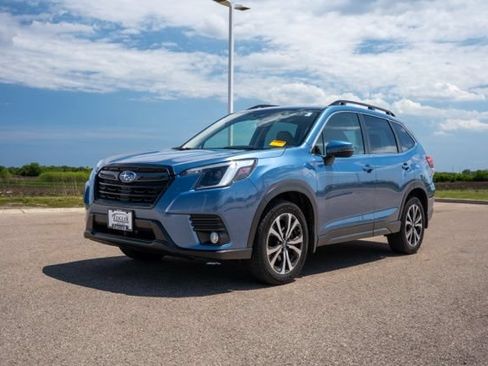 Used 2022 Subaru Forester Limited w/ Popular Package #3 AWD/4WD image 3