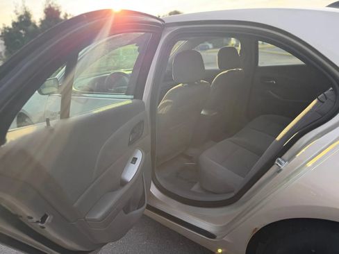 Used 2014 Chevrolet Malibu LS w/ Protection Package FWD image 9