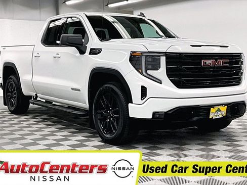 Used 2022 GMC Sierra 1500 Elevation image 1