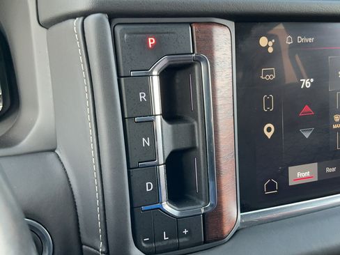 Used 2023 GMC Yukon XL Denali Ultimate AWD/4WD image 14