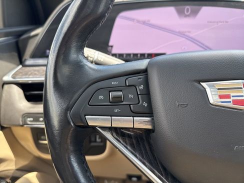 Used 2021 Cadillac Escalade Premium Luxury w/ Performance Package image 28