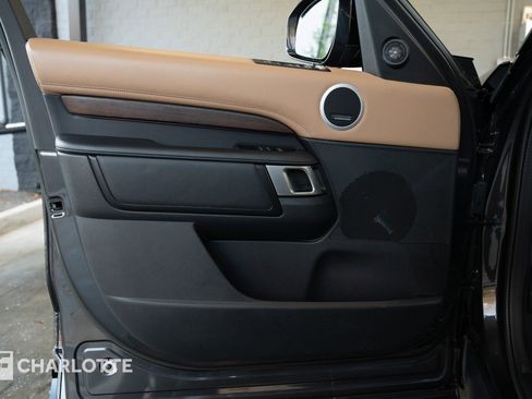 Used 2023 Land Rover Discovery HSE R-Dynamic image 14