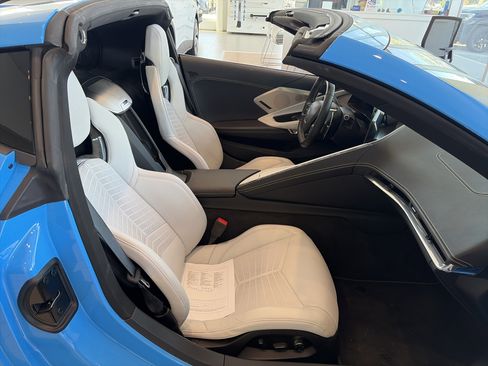 Used 2020 Chevrolet Corvette Stingray Preferred Cpe w/ 2LT Preferred Equipment Group RWD image 92