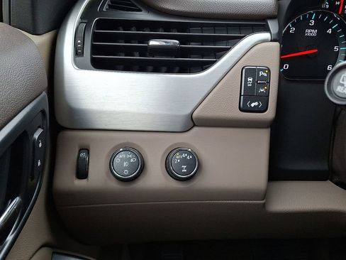 Used 2018 GMC Yukon SLT w/ Enhanced Security Package image 28