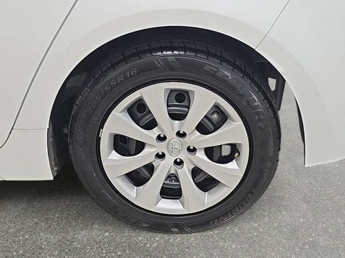 Certified 2024 Toyota Corolla LE FWD image 29