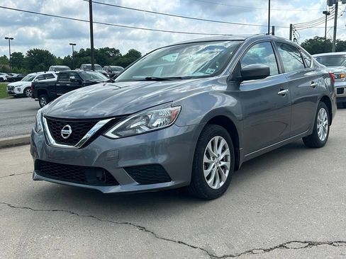 Used 2019 Nissan Sentra SV FWD image 2
