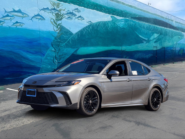 New 2026 Toyota Camry SE FWD image 3
