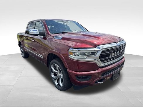 Used 2022 RAM 1500 Limited w/ Body-Colour Bumper Group AWD/4WD image 3