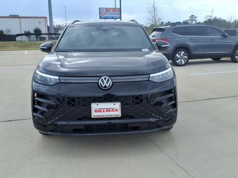 New 2026 Volkswagen Tiguan SE R-Line FWD image 3
