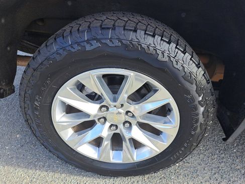 Used 2019 Chevrolet Silverado 1500 LTZ w/ LTZ Convenience Package image 18