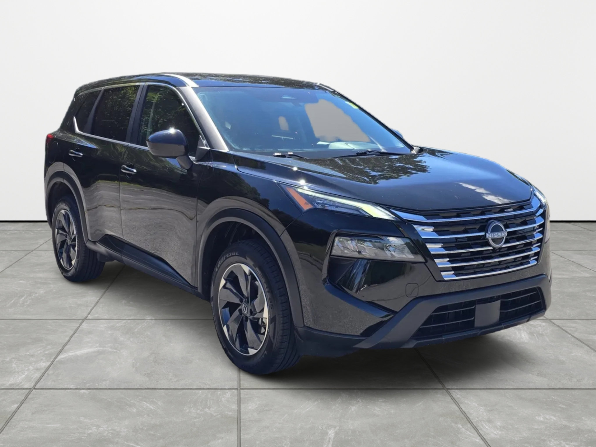 Used 2025 Nissan Rogue SV AWD/4WD image 2
