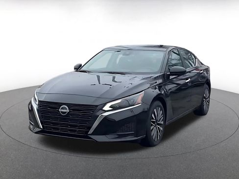 Used 2025 Nissan Altima 2.5 SV image 7