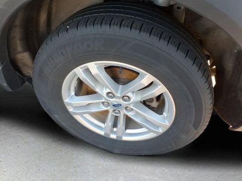 Used 2023 Ford Explorer XLT w/ Equipment Group 202A image 19