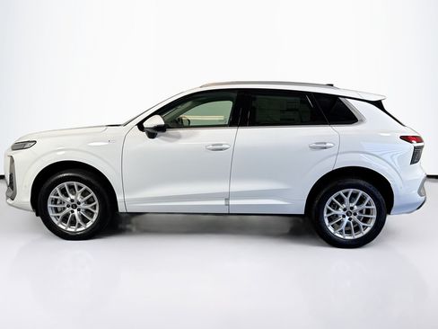 New 2026 Audi Q3 quattro 2.0T AWD/4WD image 8