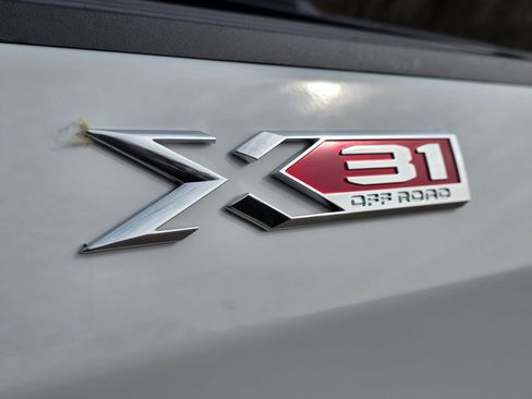 Used 2024 GMC Sierra 1500 SLT w/ SLT Premium Plus Package AWD/4WD image 7