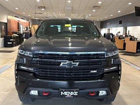 Used 2020 Chevrolet Silverado 1500 LT Trail Boss image 2