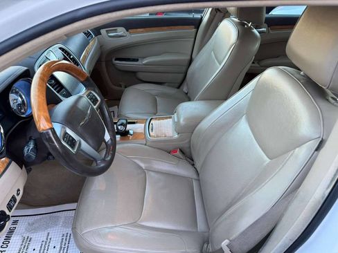 Used 2012 Chrysler 300 Limited w/ Luxury Group image 12