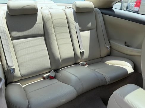 Used 2005 Toyota Solara SLE FWD image 46
