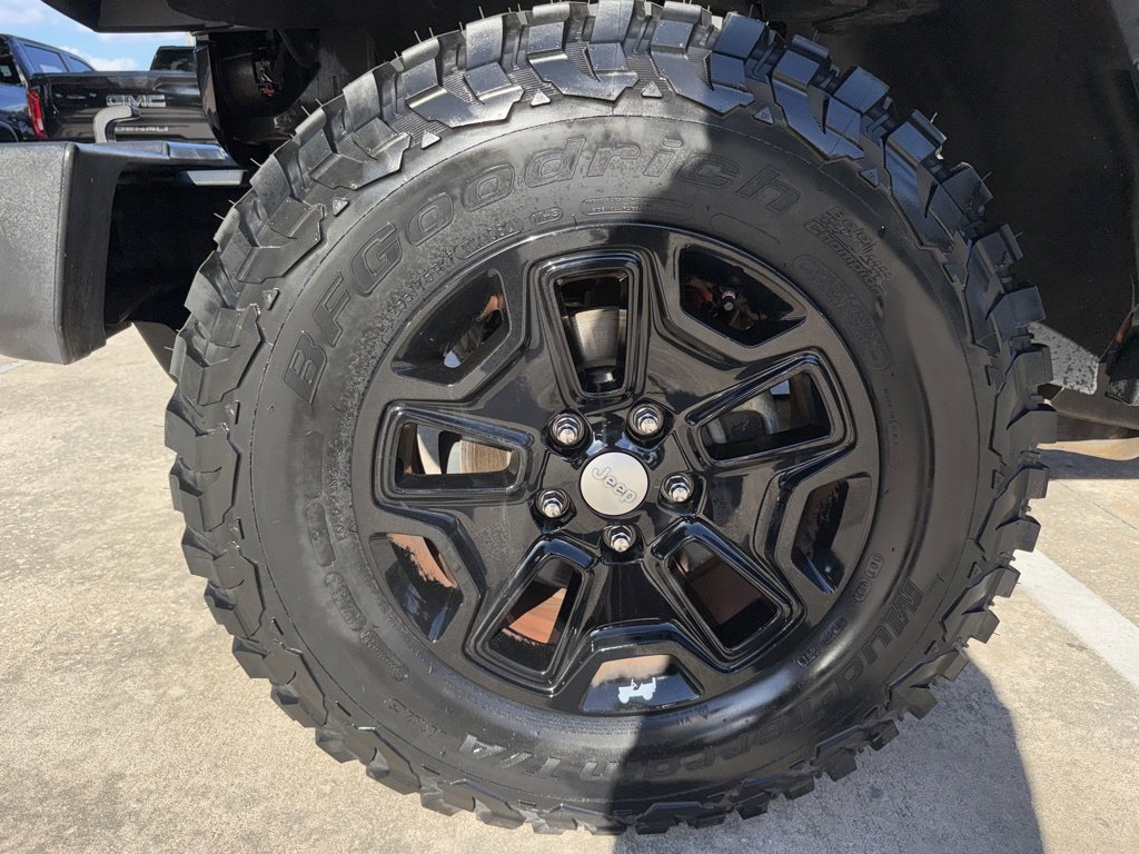 Used 2018 Jeep Wrangler Sport AWD/4WD image 32