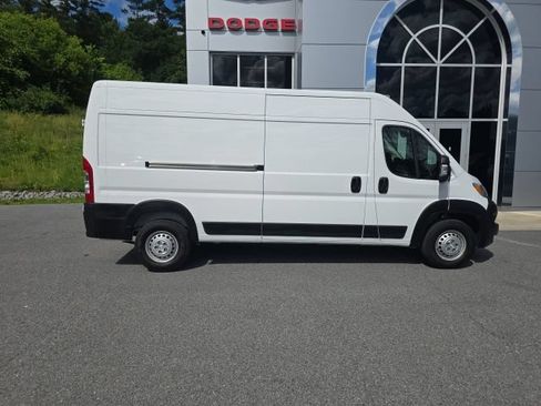 Used 2026 RAM ProMaster 2500 w/ Convenience Group FWD image 7