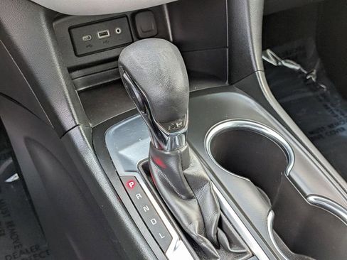 Used 2022 Chevrolet Equinox LS image 25