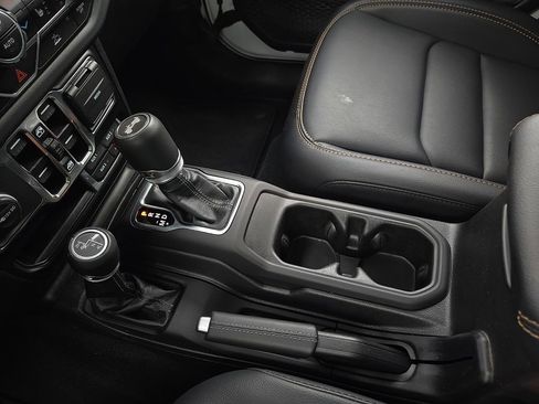 Used 2024 Jeep Wrangler Unlimited Sahara w/ Technology Group AWD/4WD image 20