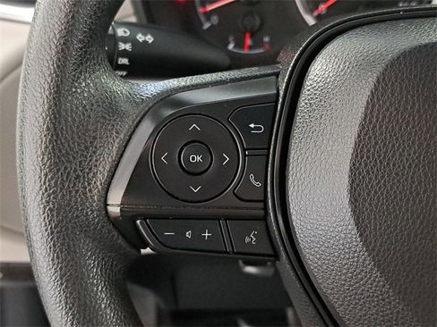 Used 2022 Toyota Corolla Cross L image 24