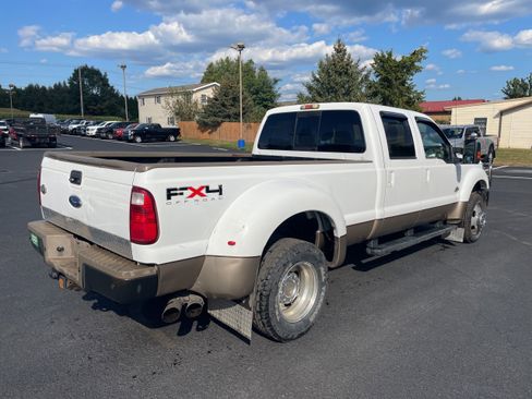 Used 2011 Ford F450 King Ranch w/ King Ranch w/Chrome Pkg image 6