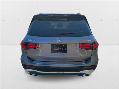 New 2026 Mercedes-Benz GLB 250 4MATIC image 6