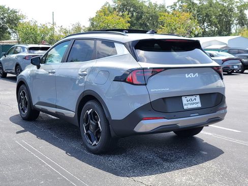 New 2026 Kia Sportage EX w/ EX Panorama Roof Package FWD image 3