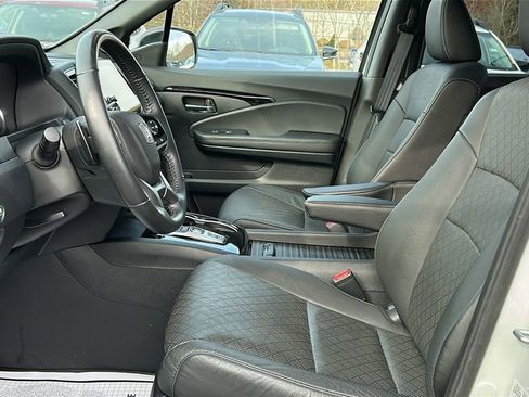 Used 2021 Honda Passport Touring image 11